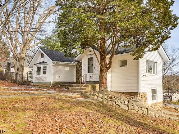2nd image of 10 Ridge Rd
