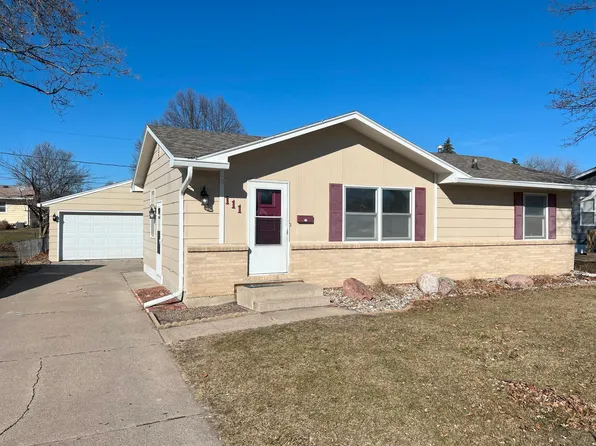 111 12th St SE, Altoona, IA 50009