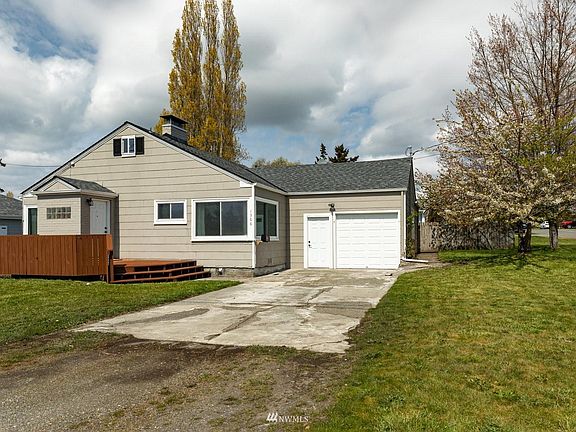 3rd image of 1386 SE 4th Ave