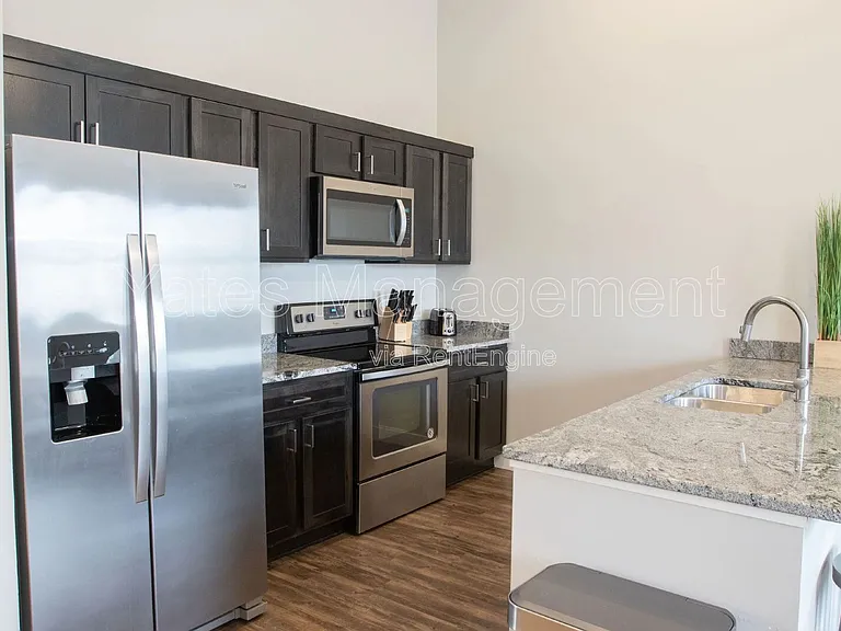 115 Colonial Dr — Photo 35