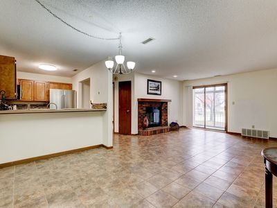 4805 86th St APT 5, Urbandale, IA, 50322