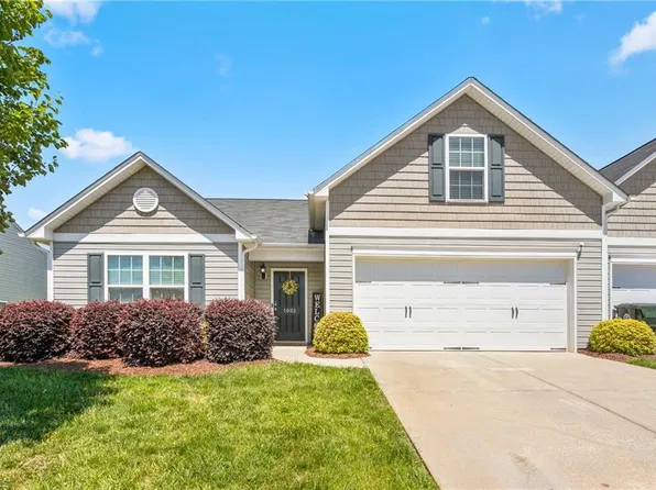 1002 Gold Cir, Mebane, NC 27302