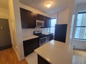 532 W 152nd St