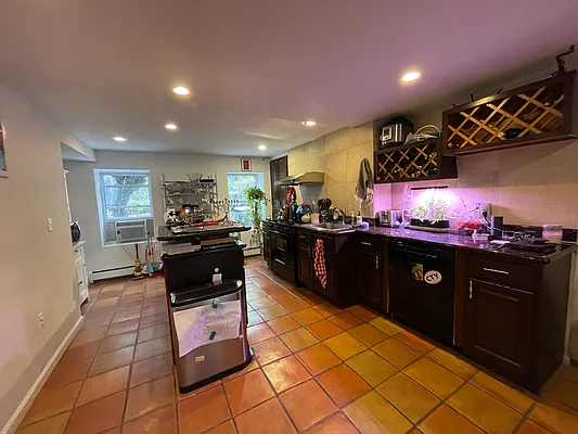 Rented by Realty Collective | media 4