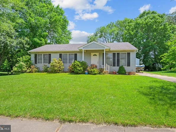 40 Hawthorne Ave, Newark, DE 19711