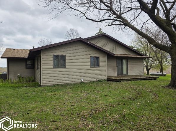 704 Lake St, Blairsburg, IA 50034