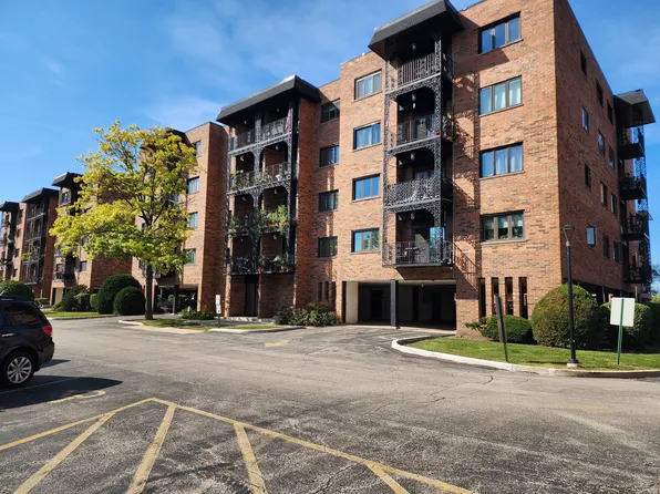 9356 Landings Ln Unit 403, Des Plaines, IL 60016