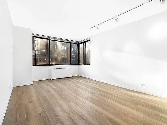 1st image of 300 E 62nd St APT 603