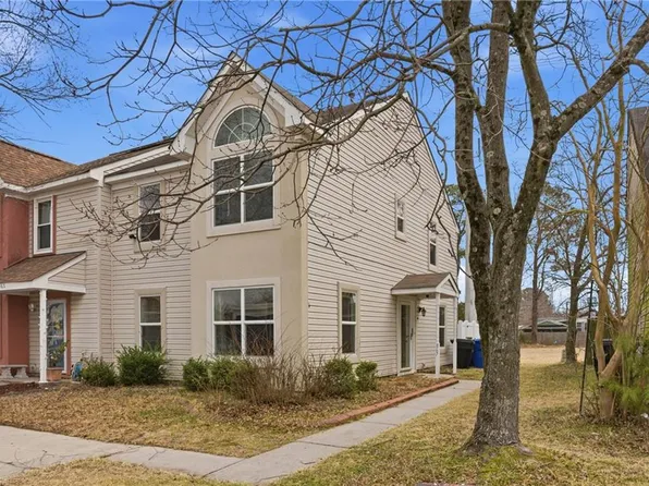 867 Old Clubhouse Rd, Virginia Beach, VA 23453