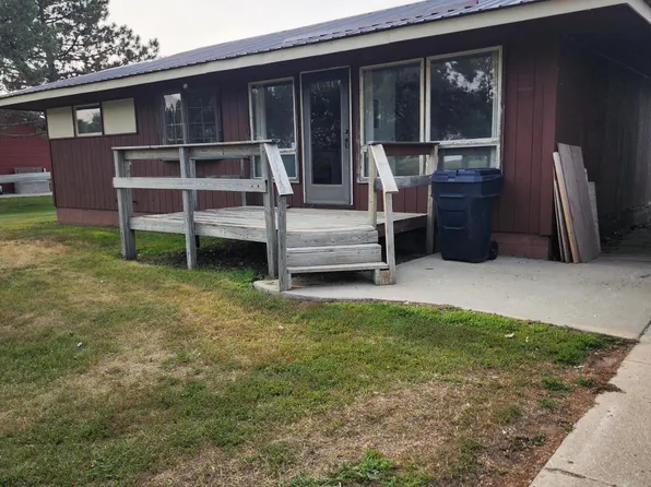 1072 S Lake Dr, Watertown, SD 57201