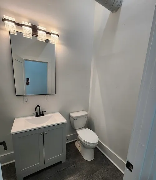 17 E Court St #32 — Photo 9