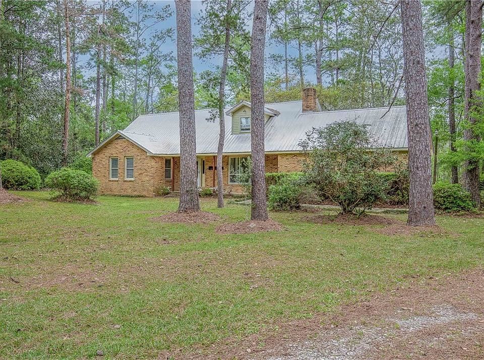 1st image of 20 Bennett Rd