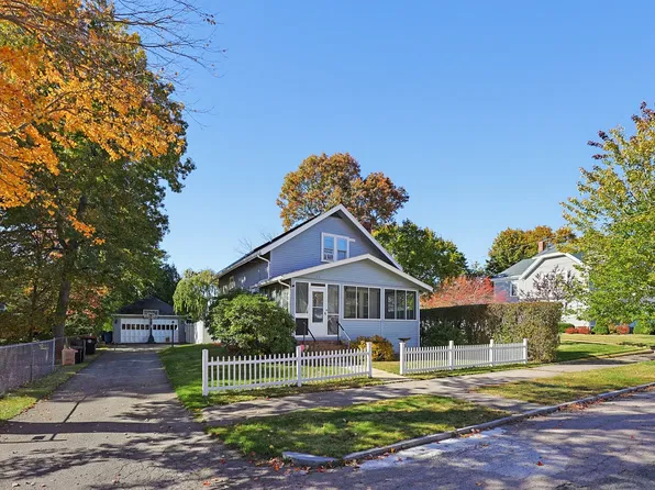 21 Doris Ave, Brockton, MA 02301