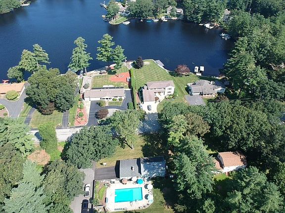 4th image of 83 Wood Cove Dr