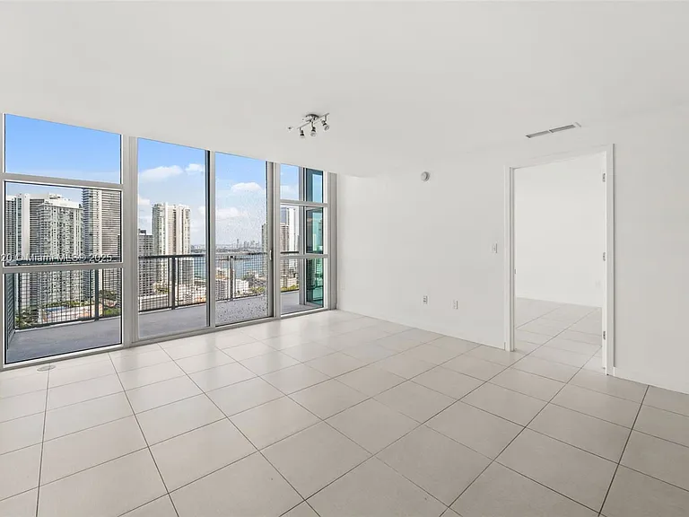 3301 NE 1st Ave #H3004 — Photo 9