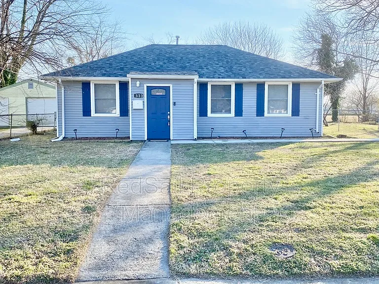 323 Roane Dr — Photo 1