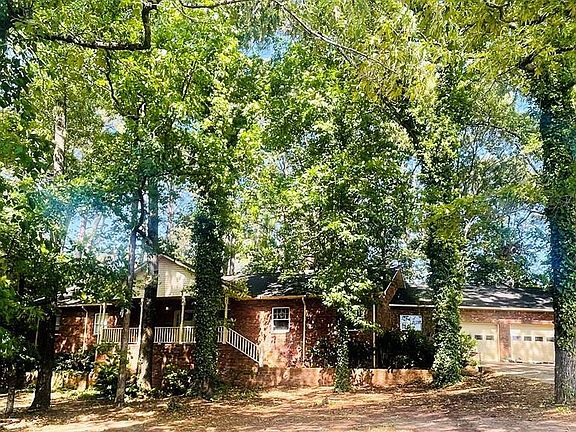 2nd image of 180 Fox Run Rd
