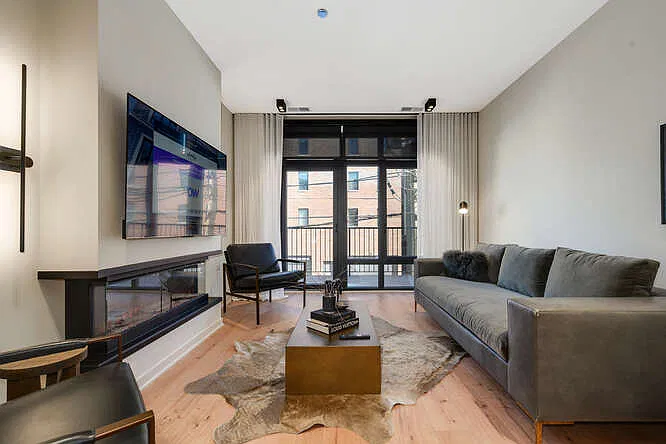 2 bed, 1250 sqft, $4,500 — Photo 4