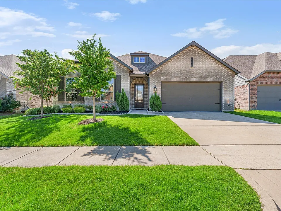 1815 Huntsman Way