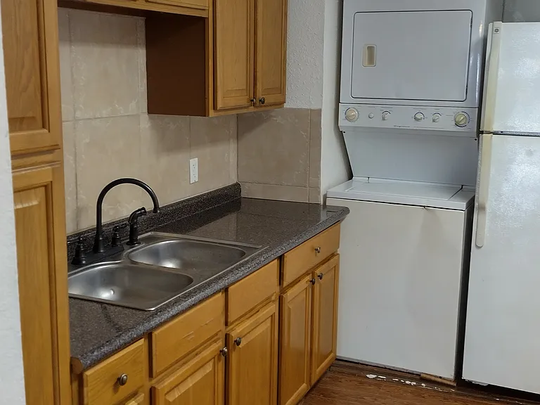 1417 Avenue B #1417 — Photo 10