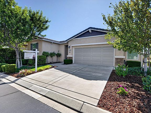 3rd image of 508 Silver Ridge Drive
