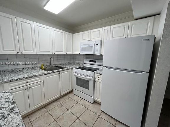 5th image of 9453 SW 76th St APT S2