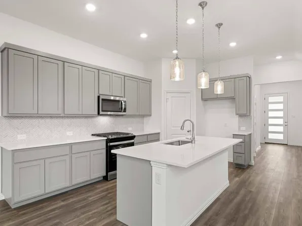 14119 Harden St, Pilot Point, TX 76258