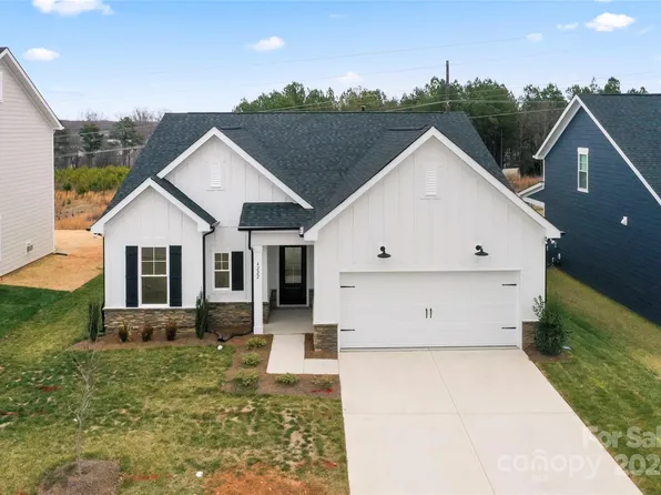 4222 Legacy Dr, Denver, NC 28037