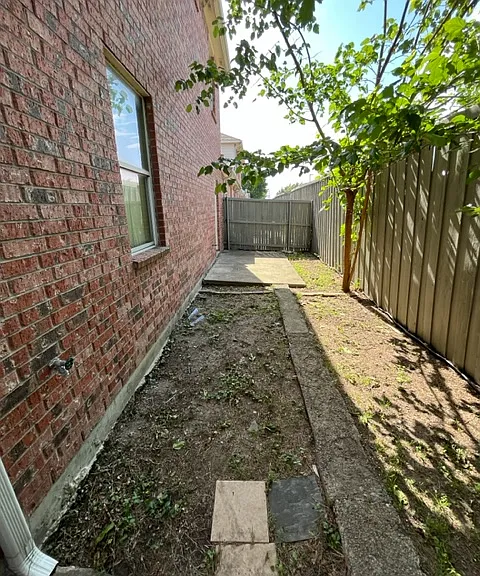 201 Seva Ct — Photo 22