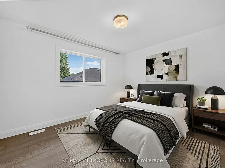55 Russ St — Photo 8