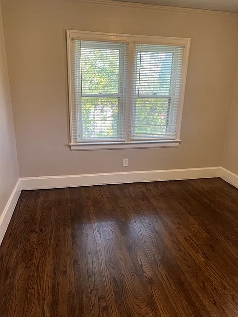 2 bed, 1000 sqft, $1,200 — Photo 3