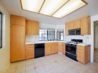 841 Congressional Rd, Simi Valley, CA 93065