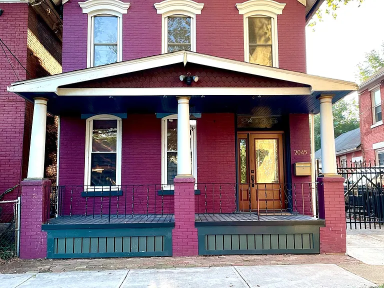 2045 W 38th St #D — Photo 1
