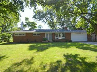 52772 Emmons Rd, South Bend, IN 46637