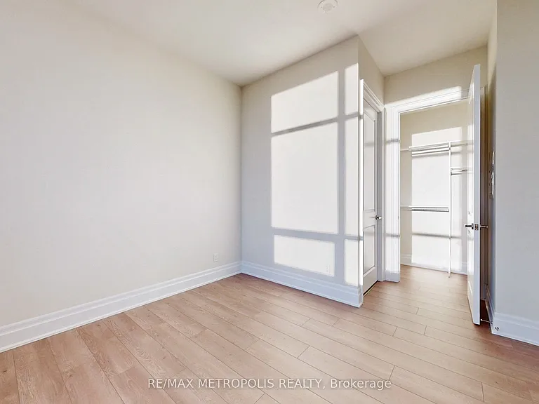 9075 Jane St #Penthouse 08 — Photo 24