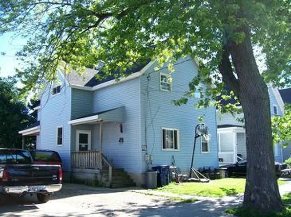 1617 Hamilton St, Racine, WI 53404
