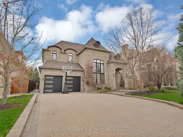 62 Autumn Grove Ct, Vaughan, ON L0J 1C0