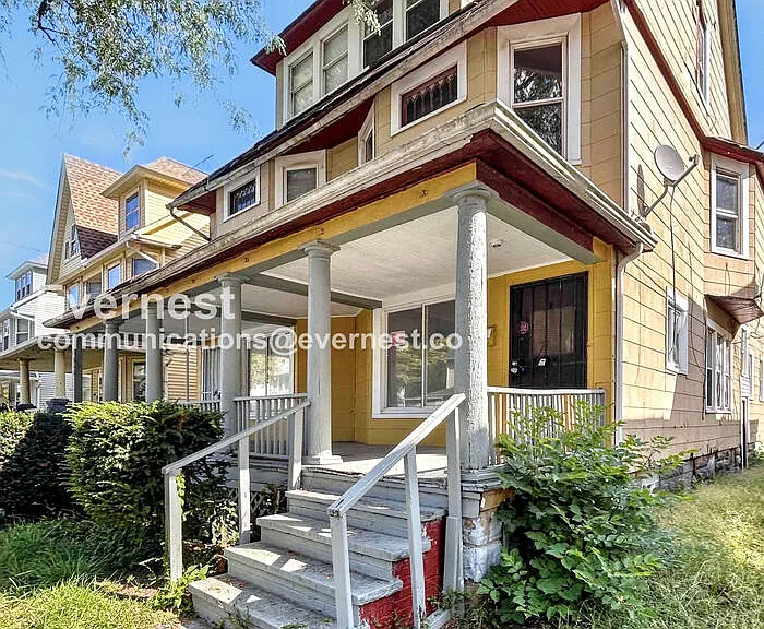 2213 E 82nd St — Photo 2