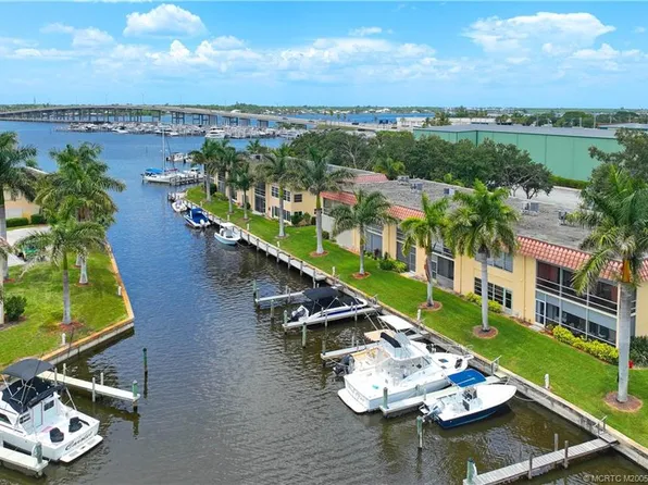 2600 S Kanner Hwy APT V7, Stuart, FL 34994