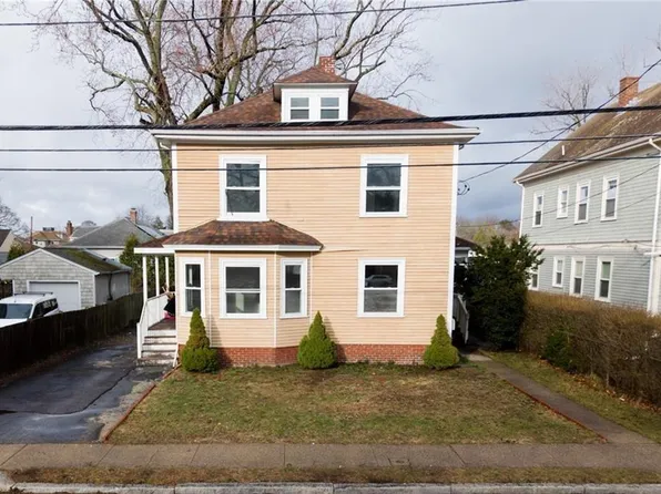 59 Bourne Ave, Rumford, RI 02916