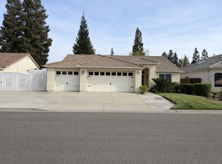 1790 E Chelsea Dr, Fresno, CA 93720