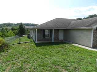 20944 Honest Ln, Saint Robert, MO 65584