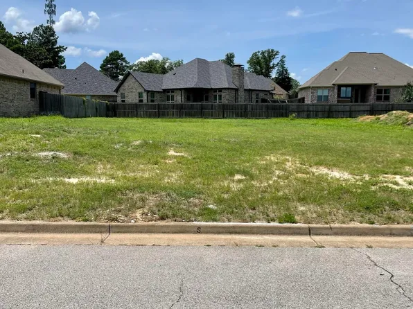 2318 Pinnacle Cir, Tyler, TX 75703