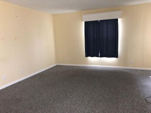 2nd image of 29815 Newcastle Dr