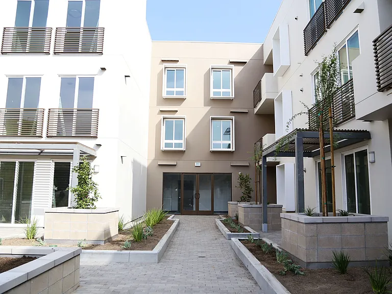 101 Alhambra Square — Photo 1