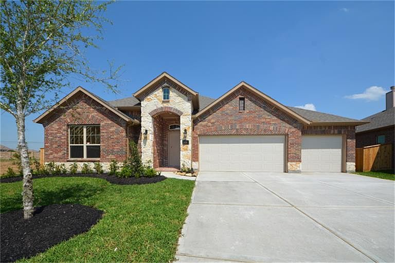 1st image of 25403 Fleming Lodge Ln