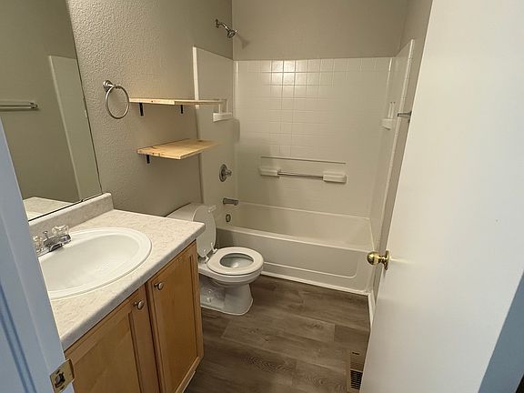 4th image of 1984 Dove Creek Cir