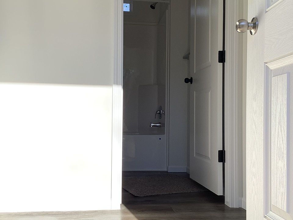 2nd image of 5115 Johnson Ave #15