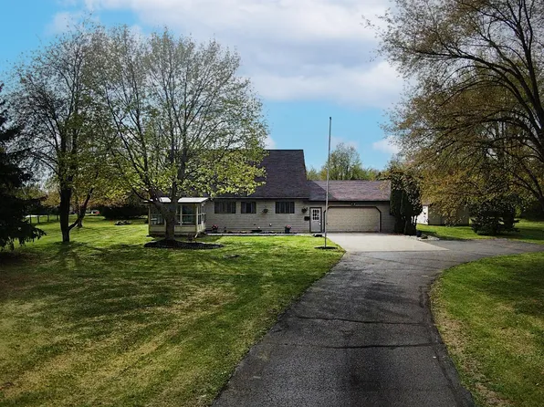 255 Frederick Dr, Wayland, MI 49348