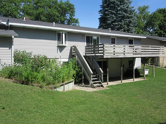 5th image of 3421 Butler Dr